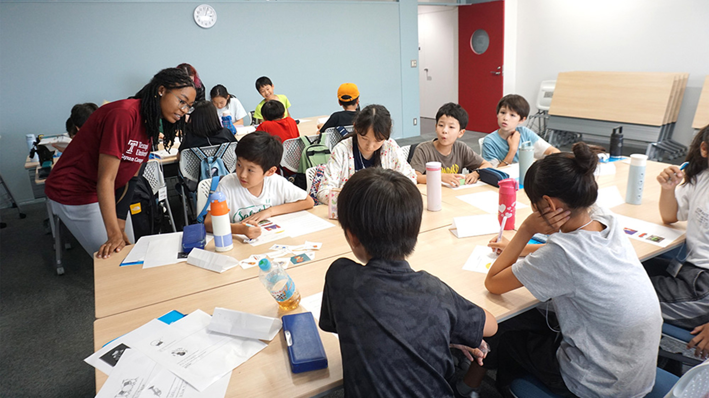 昨年東京で開催された短期集中英語プログラムの授業の様子。